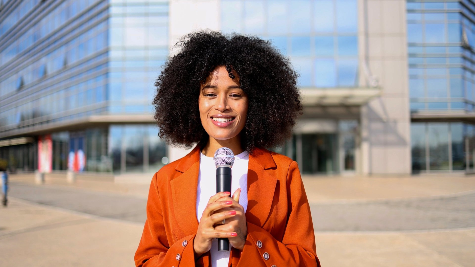 Breaking news broadcast